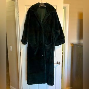 Robert Mann Furs Fur Coat. Long/Dark Green real fur.